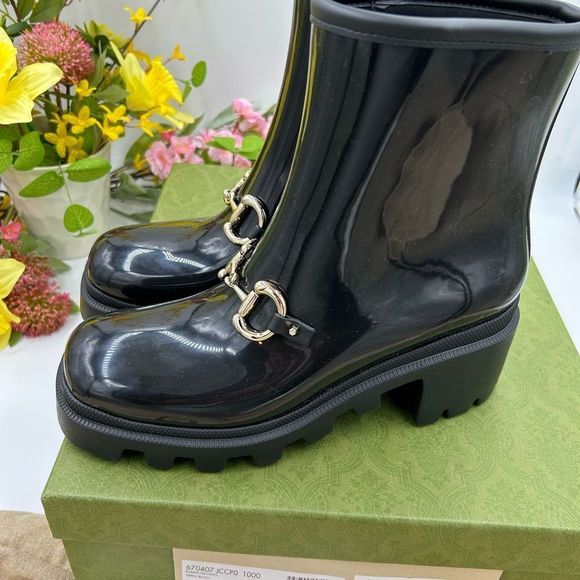 Women’s Gucci Horsebit, accent, ankle rubber, rain/snow boot size 40 made Italy. - Picture 9 of 11